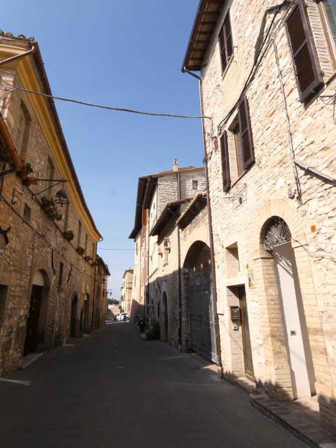 Apartamento Scappo In Umbria, La Casa Di Eude Asís Exterior foto