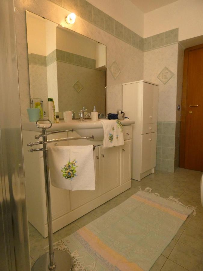 Apartamento Scappo In Umbria, La Casa Di Eude Asís Exterior foto