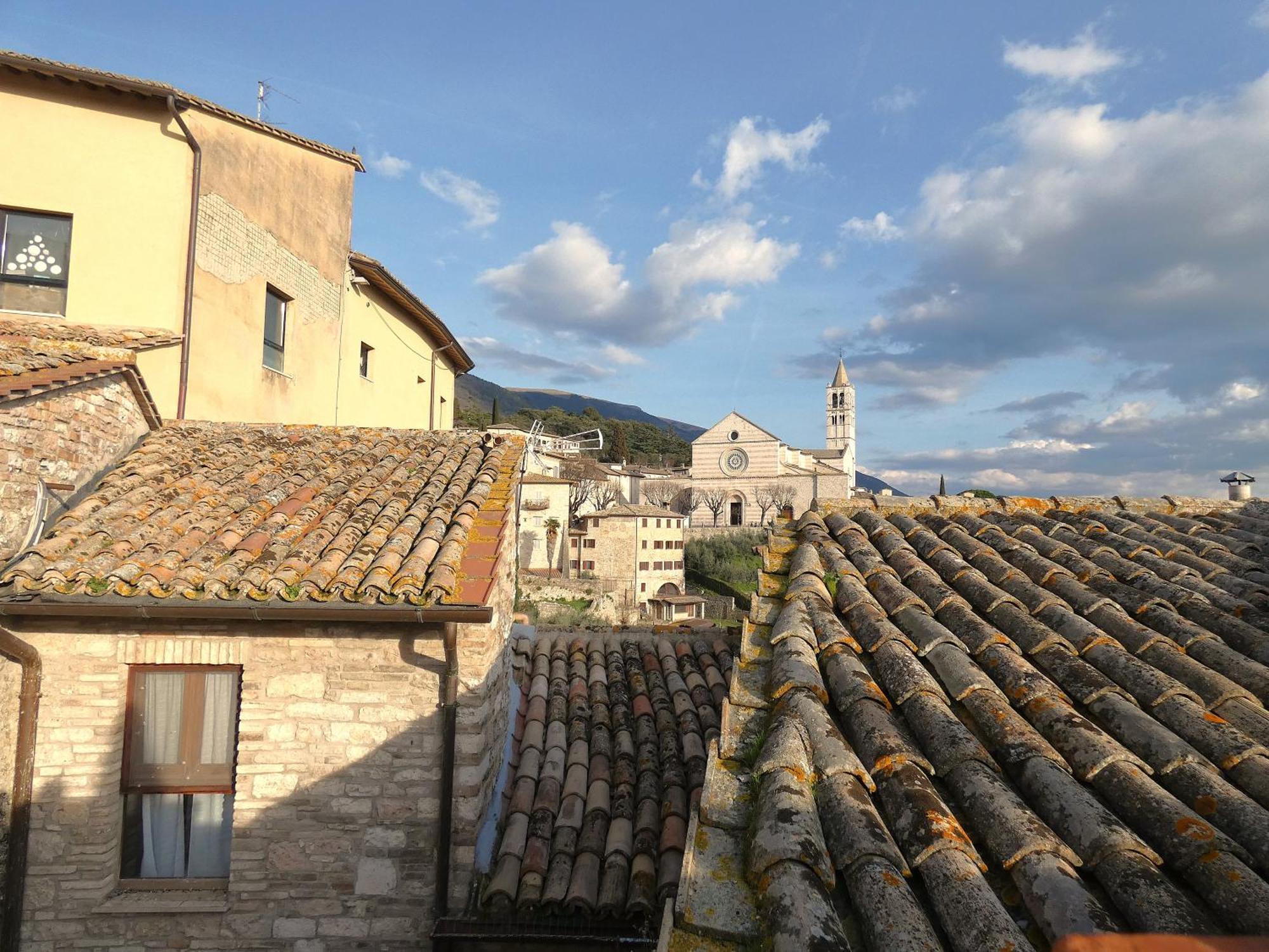 Apartamento Scappo In Umbria, La Casa Di Eude Asís Exterior foto